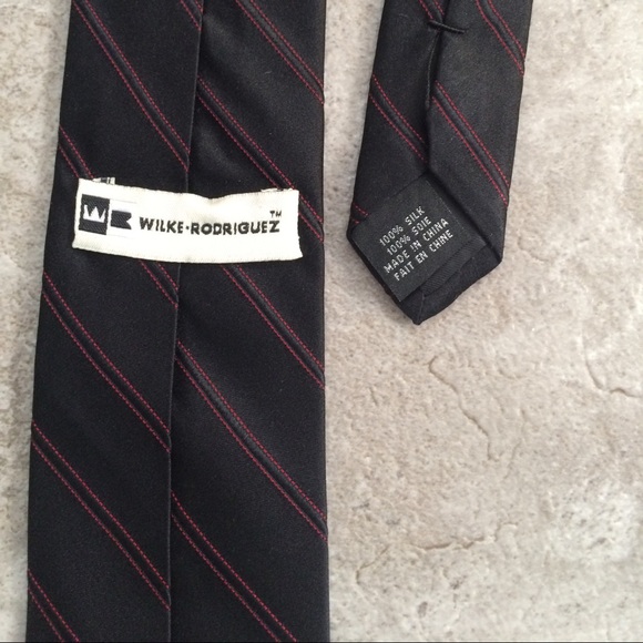 Wilke Rodriguez black striped silk necktie - Picture 2 of 4